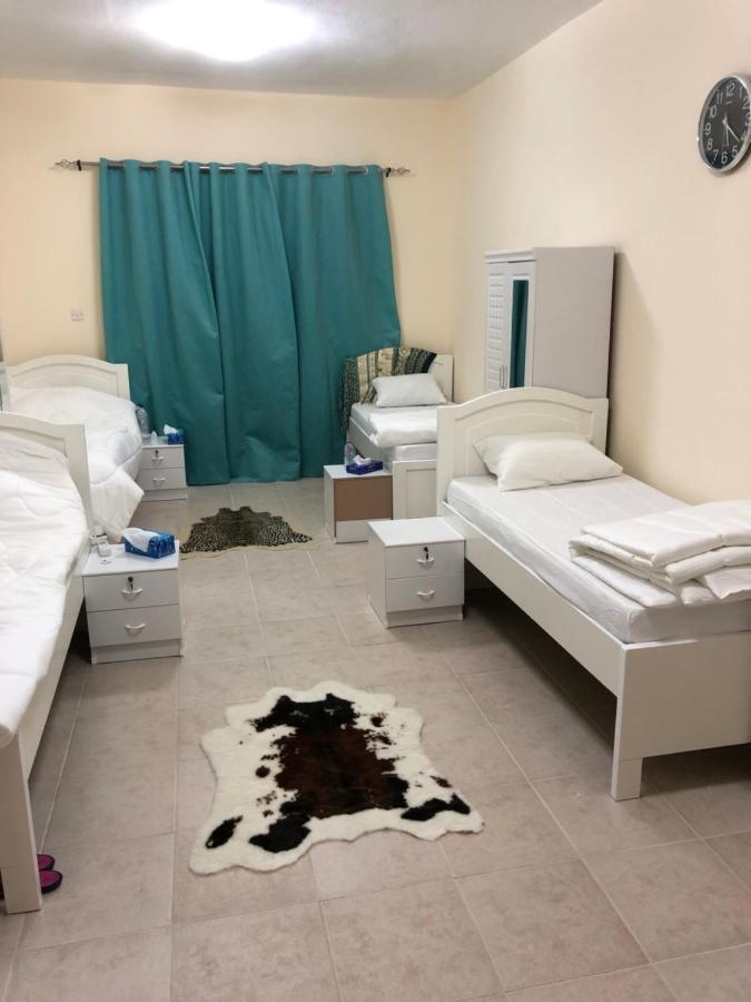 Kaya Hostel ドバイ エクステリア 写真