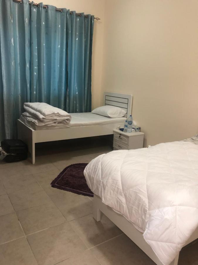 Kaya Hostel ドバイ エクステリア 写真